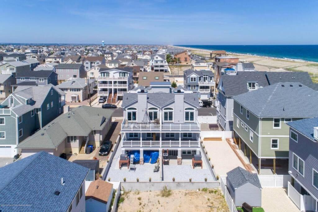 Ocean And Beach Views From Five Decks In Ortley Beach Seaside Heights Extérieur photo